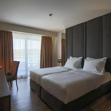 Glorius Hotel 4*
